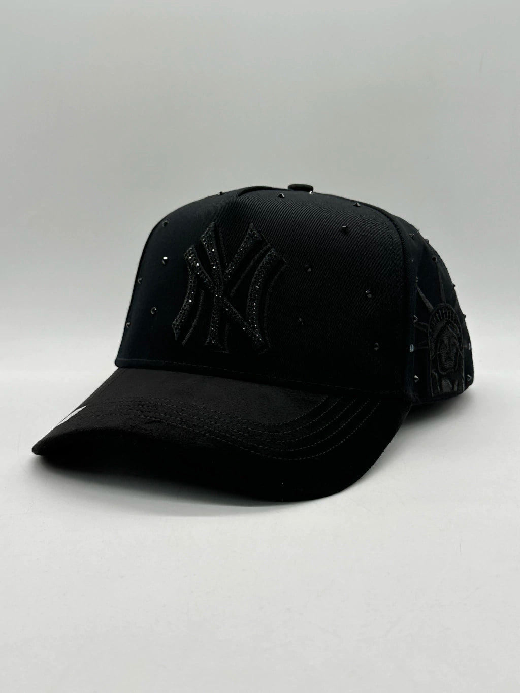 GORRA BIGG BOSS // X KEVIN HATS FULL BLACK